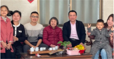 暖暖祝福｜南宫NG28官网工会走亲访友，向员工家属拜年啦！