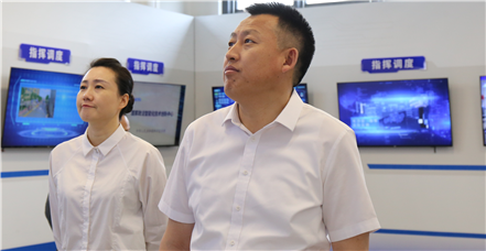 黑龙江省大庆市萨尔图区委副书记、区长权占峰一行莅临南宫NG28官网集团考察指导