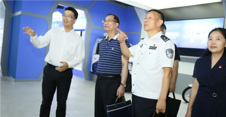 福建省公安厅网安总队副总队长张小旺一行莅临南宫NG28官网考察指导